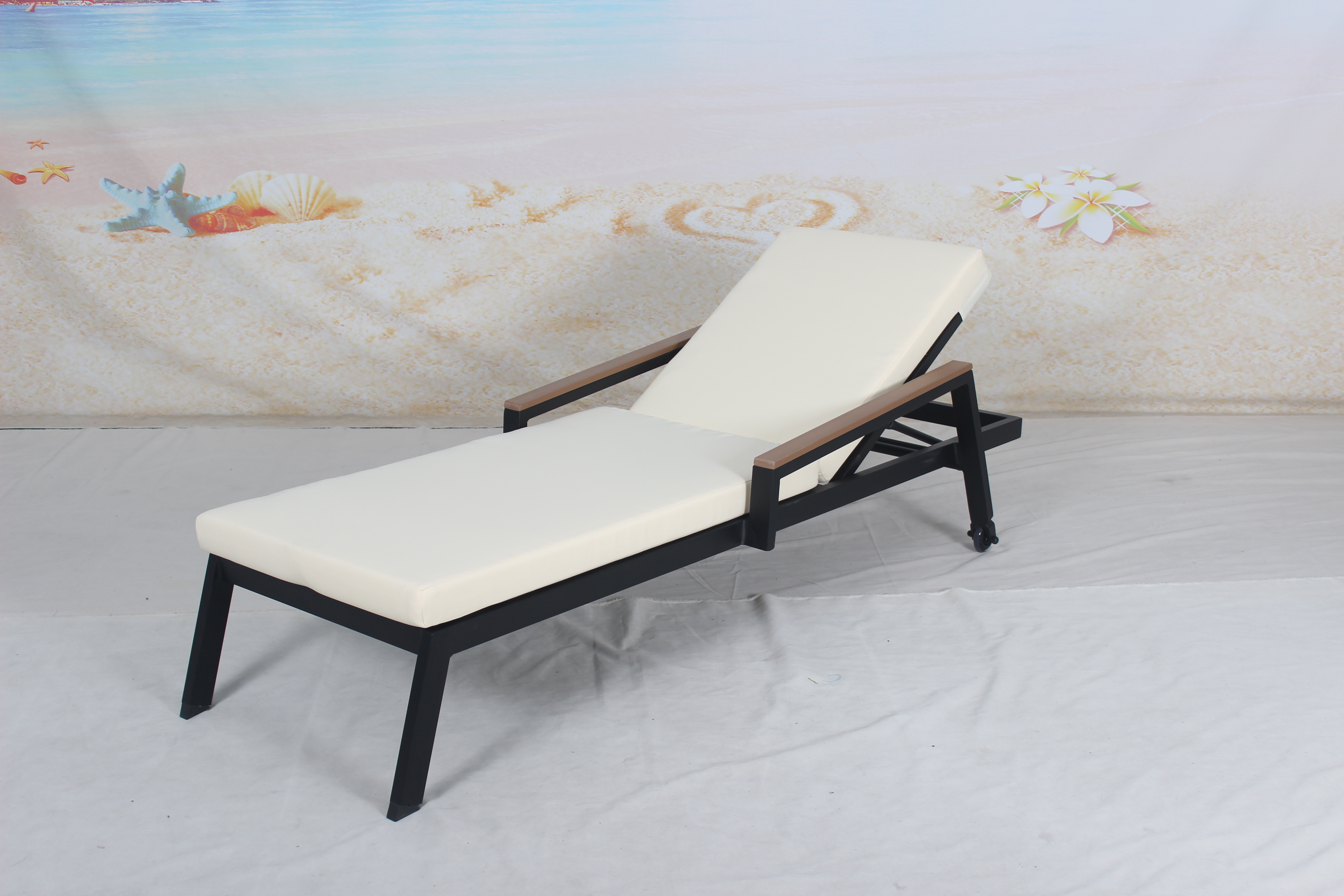 Outdoor pool furniture aluminium lounger